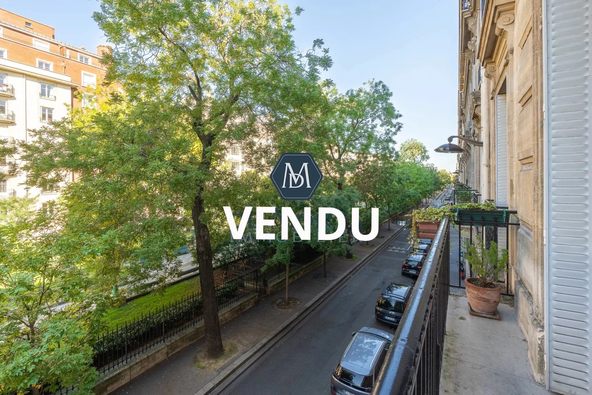 75017 – PEREIRE / LAUGIER – APPARTEMENT FAMILIAL DE 6 PIECES – 3 CHAMBRES VUE SUR LA PROMENADE PEREIRE
