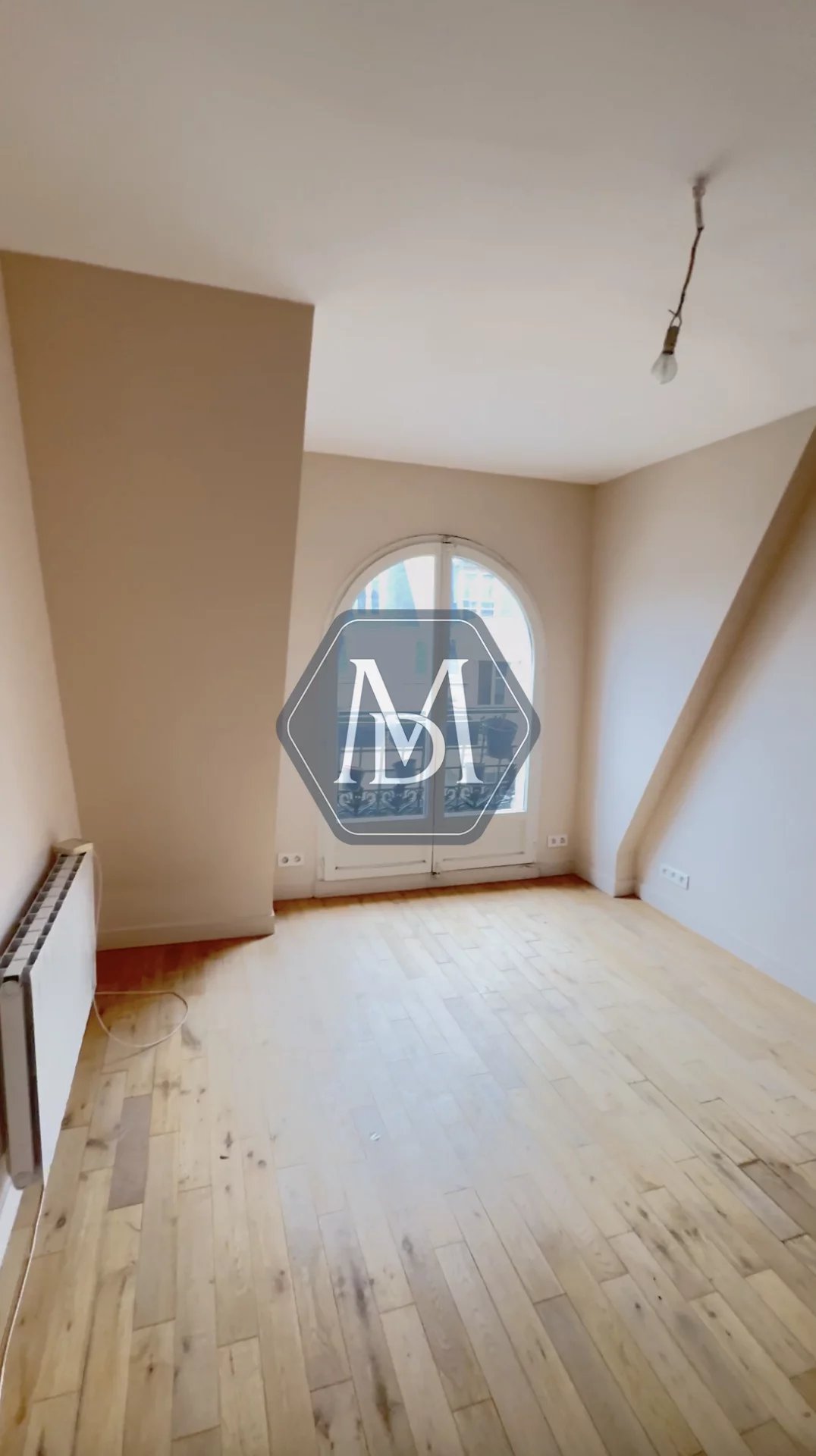 75018 – Jules Joffrin – Studio splendide vue Basilique Sacré-Cœur